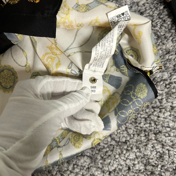 Zara Woman Ecru Chain Scarf Print Button Down Blouse Size
Small - Picture 10 of 11